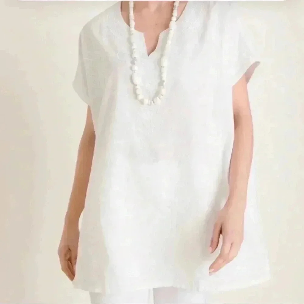 Chicos white Pancho embroidery blouse
